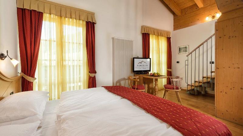 Romantic Charming Hotel Rancolin Moena Εξωτερικό φωτογραφία