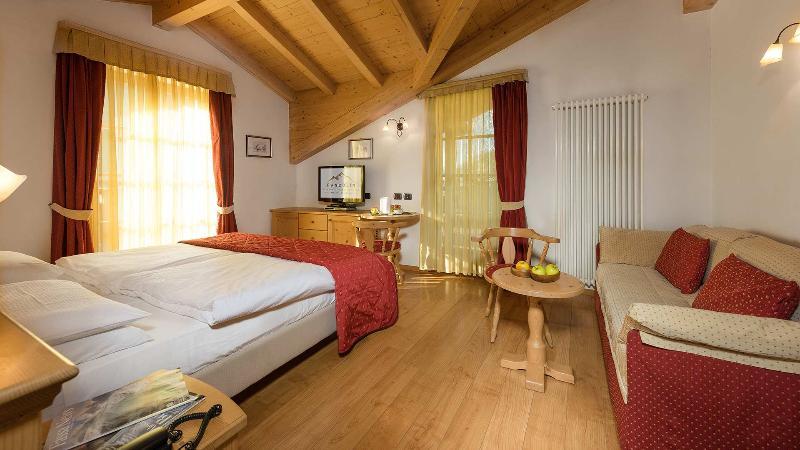 Romantic Charming Hotel Rancolin Moena Εξωτερικό φωτογραφία